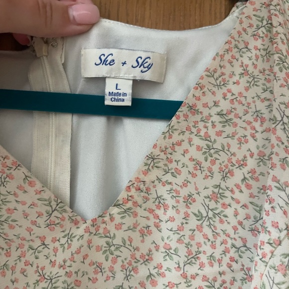 Floral Romper - Picture 2 of 4